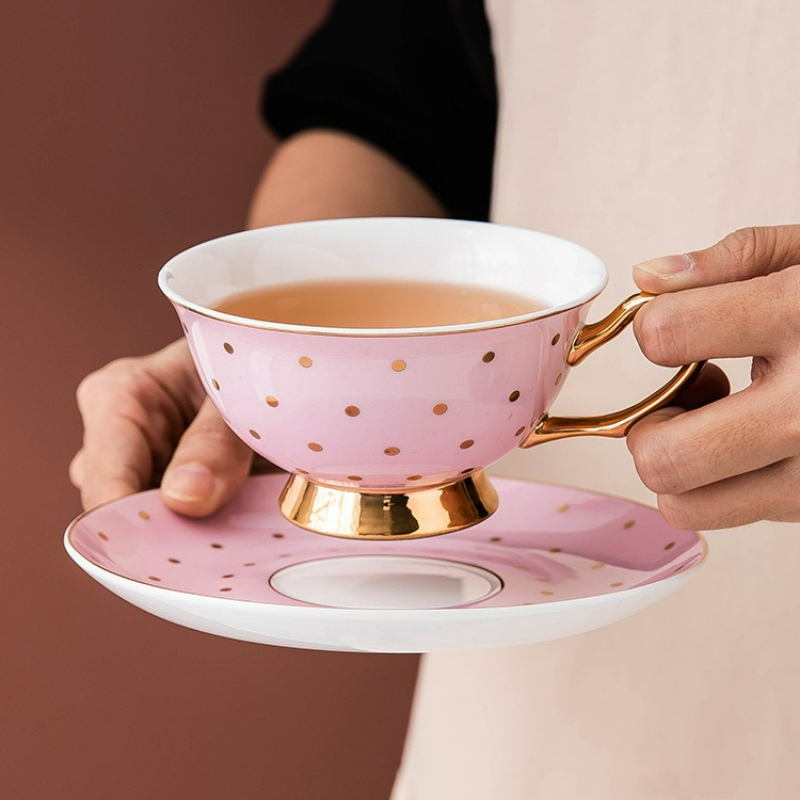 Coffee Tea Games - セラミックピンクコーヒーマグカップ、ディッシュティーカップ付き、オフィス用ドリンクマグ、絶妙なアフタヌーンティーカップセット、キッチンホームドリンクウェア、ウォーターカップ