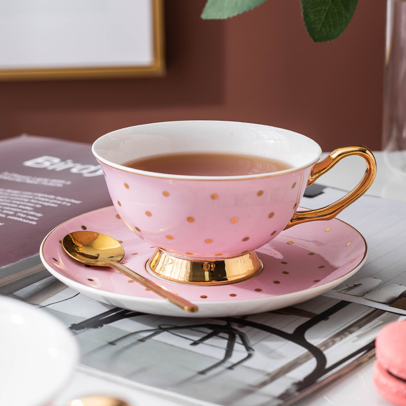 セラミックピンクコーヒーマグカップ、ディッシュティーカップ付 - Coffee Tea Games のレビューと価格