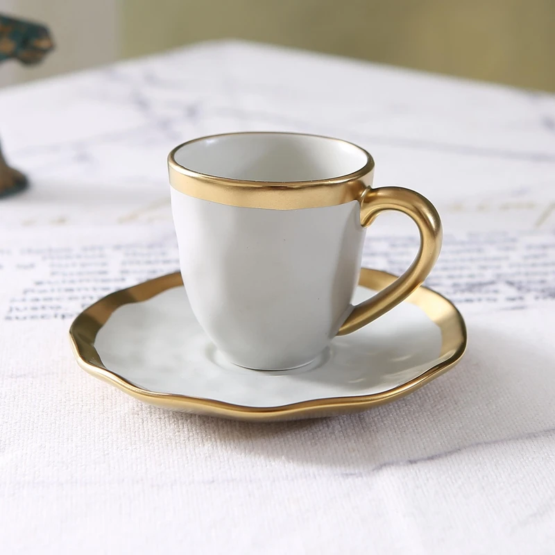 イタリアンカラー釉薬セラミック製小型コーヒーカップ＆プレート - Coffee Tea Games のレビューと価格